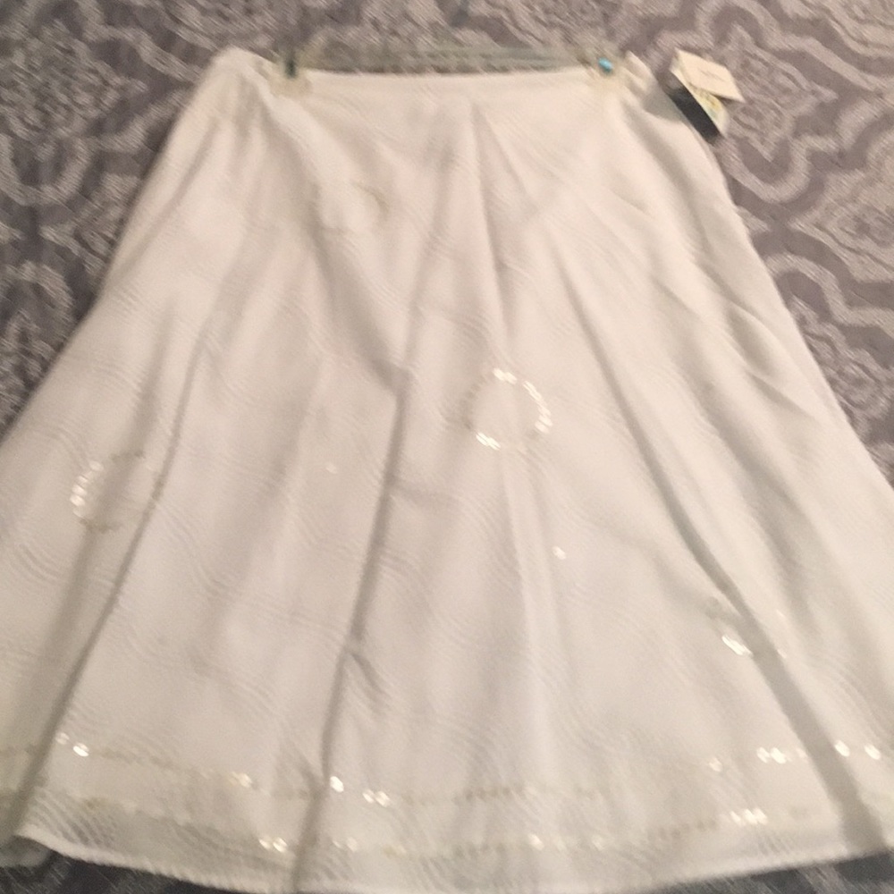 White A line skirt with sequin detail